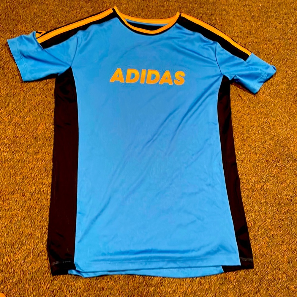 Adidas t-Shirt